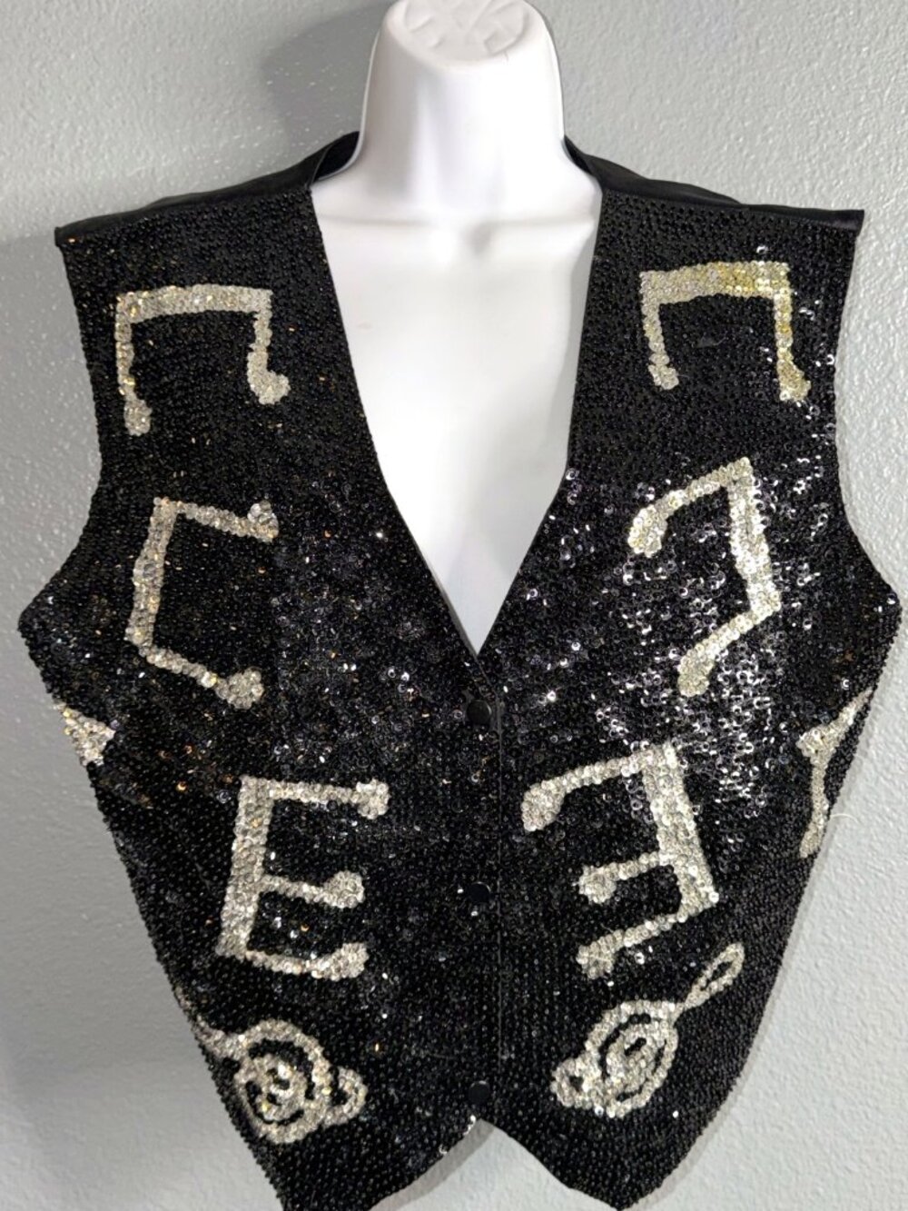 Vintage JC 001 USA sequin vest music notes black silver XL